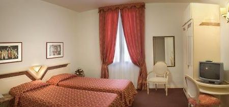 Hotel Metropole Montecatini Terme Habitación foto